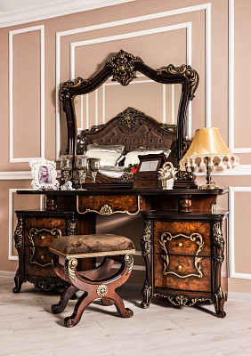 Спальный гарнитур 7 предм. 4ств./1600 "Себастьяно" (МДФ) (Корень дуба глянец/Бархат/Шелкография/Патина/Лак) UgJk/4+160 - 4